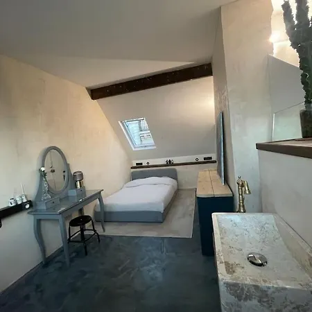 View Eiffel Tower Apartment Paris